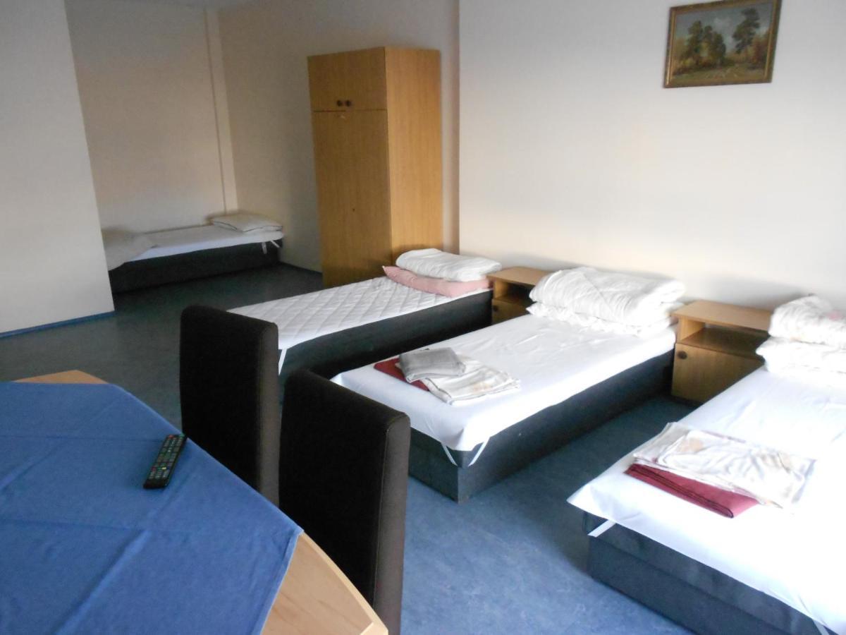 Hostel "Na Bocianowie" Bydgoszcz Kültér fotó